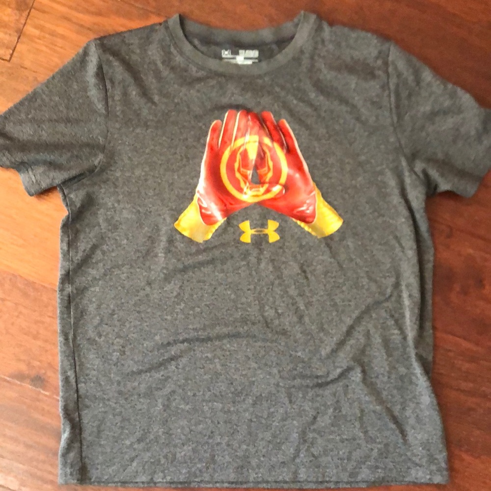 Youth XL under Armour t shirt. Iron Man loose